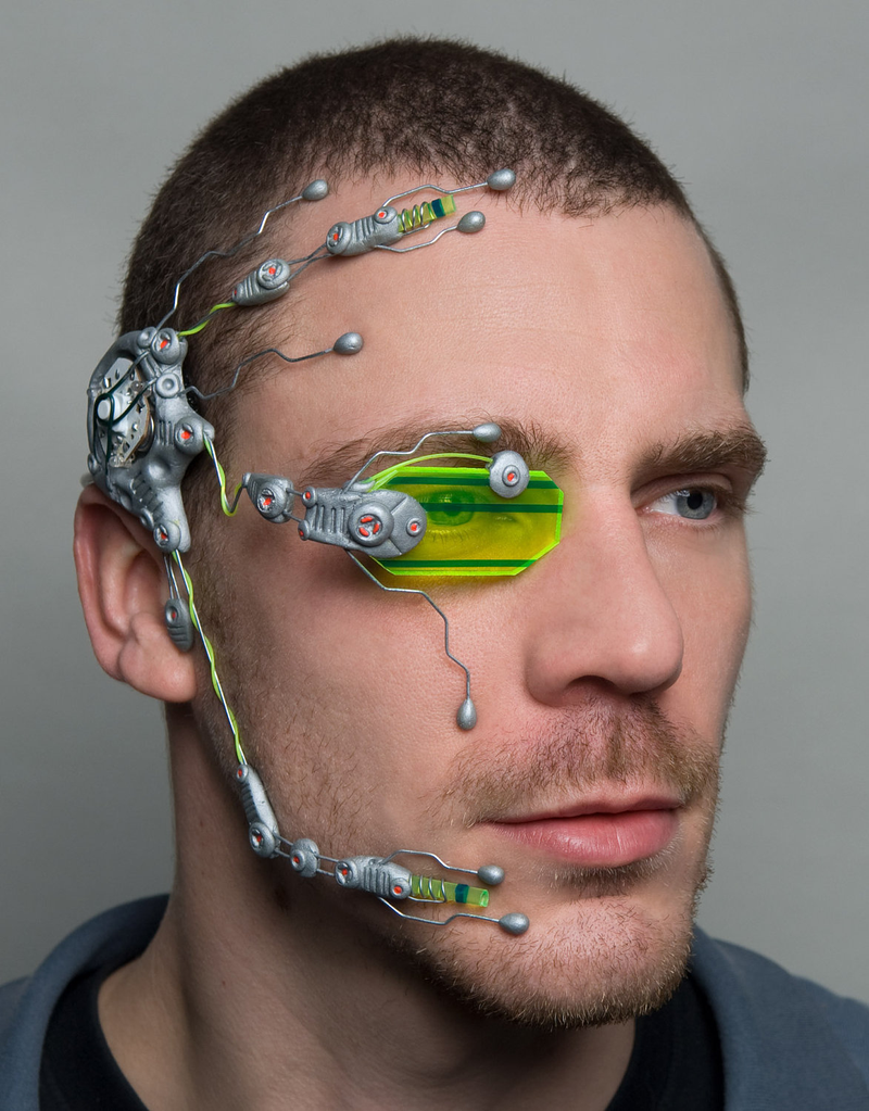 Illustration for article titled I Could Swear Valve's "Eye Guy" Is Now Etsy's "Crazy Augmented Reality Headgear Guy"